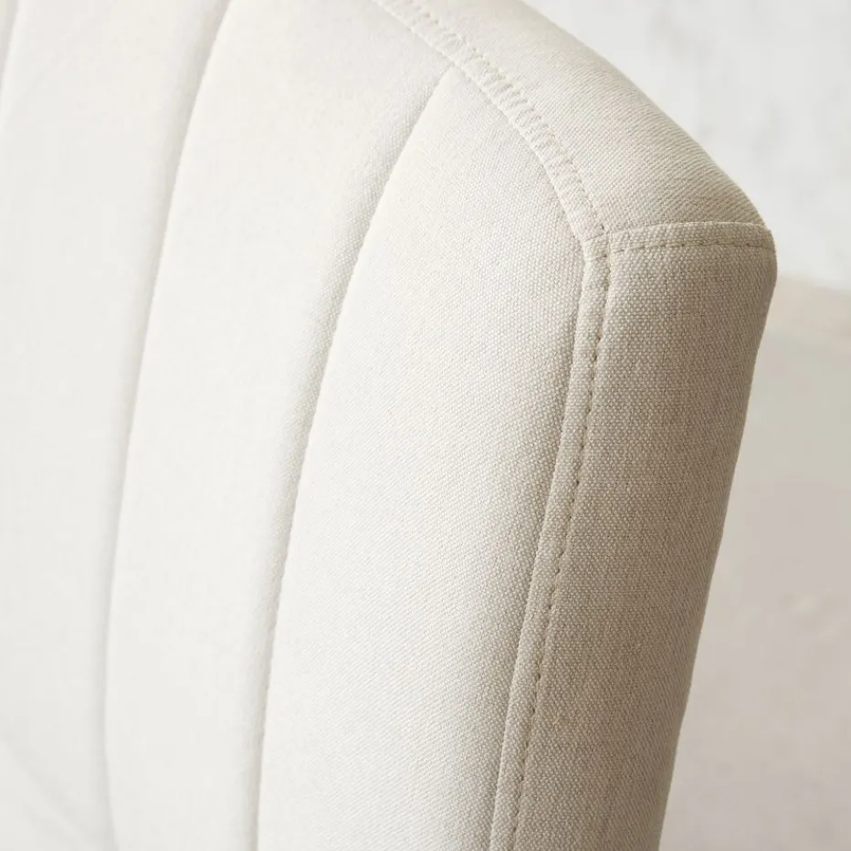 Aiko Chaise de bureau rembourrée beige avec accoudoirs et roulettes^Banak Discount