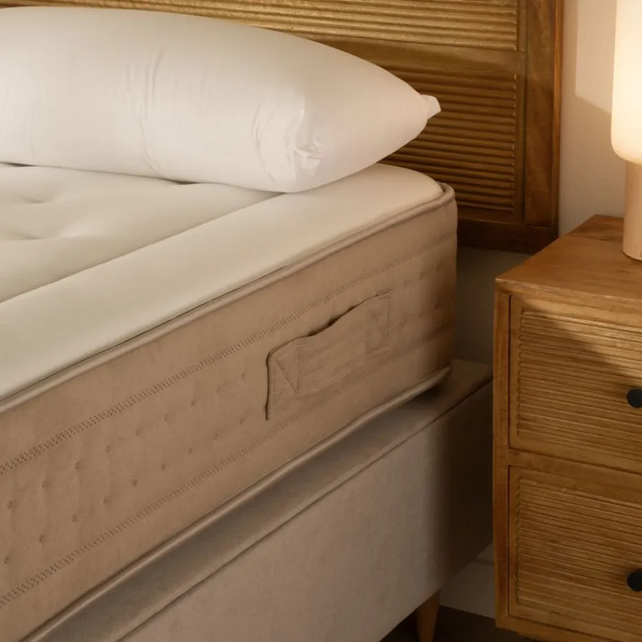 Corinto Matelas à ressorts ensachés et viscoélastique 150 x 190 cm^Banak Hot