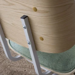 Haru Chaise de bureau rembourrée en vert avec bois et roulettes^Banak Outlet