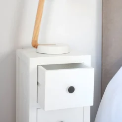 Khai Table de chevet étroite en bois laqué blanc^Banak Clearance